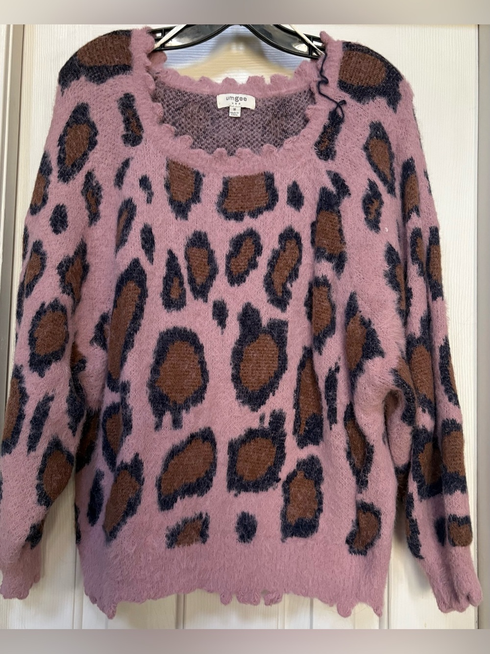 Umgee Pink Leopard-Print Fuzzy Crew Sweater with Brown & Black Spots
